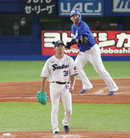 3月、中日戦で中田に犠飛を許すヤクルト田口