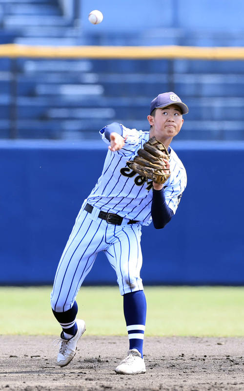 東海大菅生対昌平　東海大菅生・前田蓮（撮影・浅見桂子）