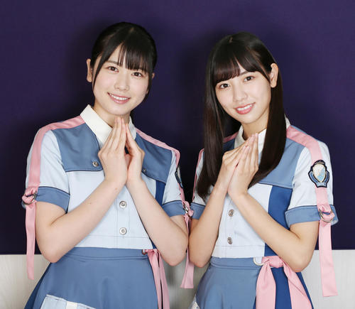 2019年　日向坂46丹生明里（左）と河田陽菜